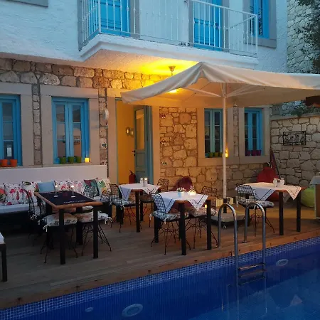 호텔 Mavi Ruezgar Alacati (adults Only) 4*
